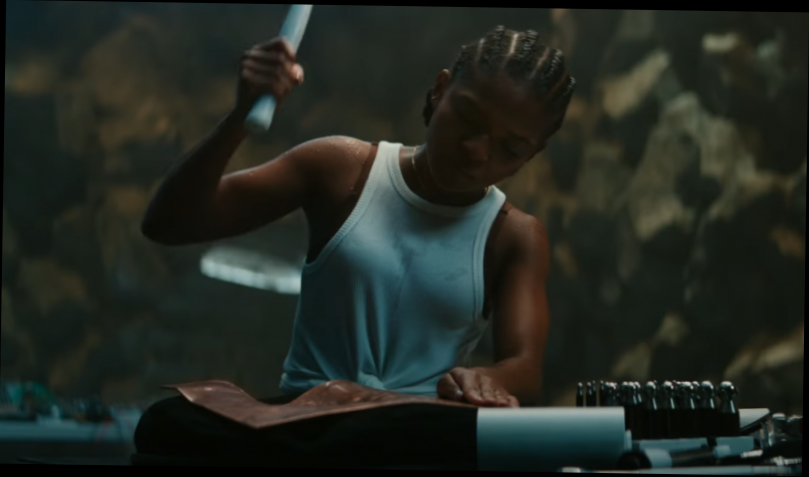 La pantera negra: l'estrella de Wakanda Forever, Dominique Thorne, parla del vestit pràctic Ironheart Mark I
