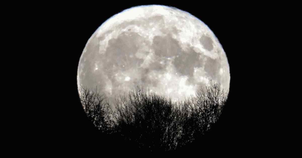 Narito Kung Paano Makita ang Frost Moon Eclipse ng Tonight