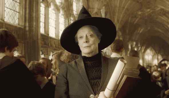 Profesör McGonagall'ın Fantastik Canavarları 2 Cameo, Harry Potter Hayranlarının Kafasını Karıştırıyor