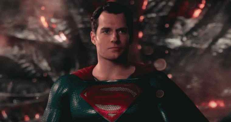 Antžmogio aktorius Henry Cavillas peršoka laivą į MCU kaip kapitoną Britaniją epiniame mene