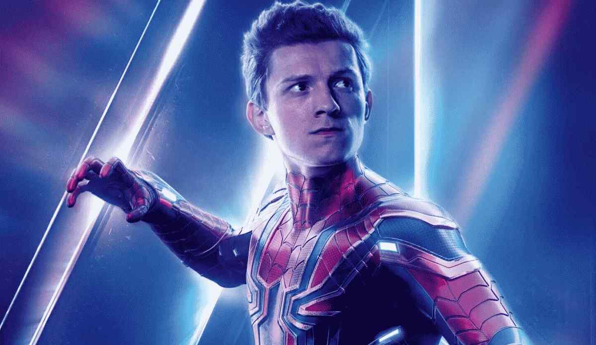 Tom Holland, Örümcek Adam 3'ün Mayıs Prömiyeri Öncesinde Black Widow'u İzlemek İstediğini Söyledi