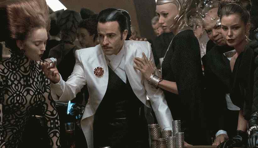 Justin Theroux, Rian Johnson'ın Son Jedi Yıldız Savaşları'ndaki Rolünü Nasıl Azalttığını Açıkladı