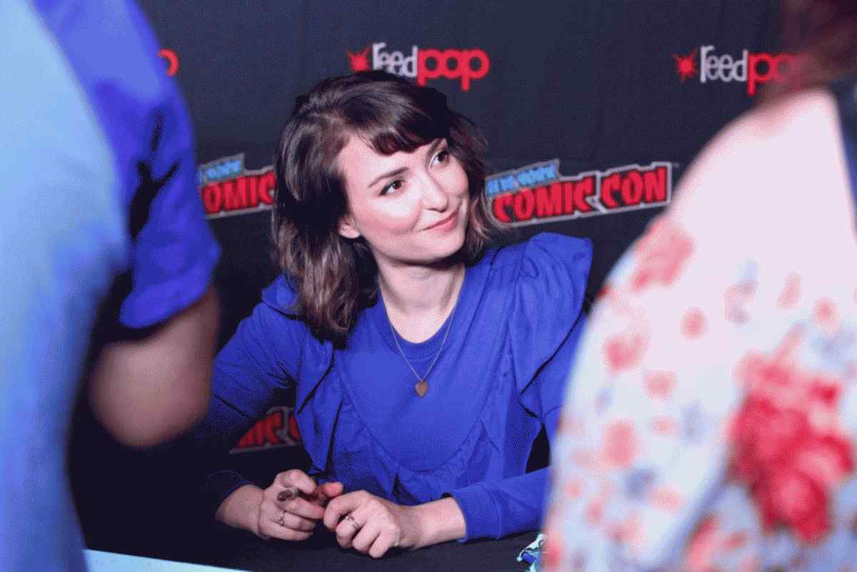 Naujieji kariai, „AT&T Commercial Star“ žvaigždė Milana Vayntrub pasisako po priekabiavimo internete
